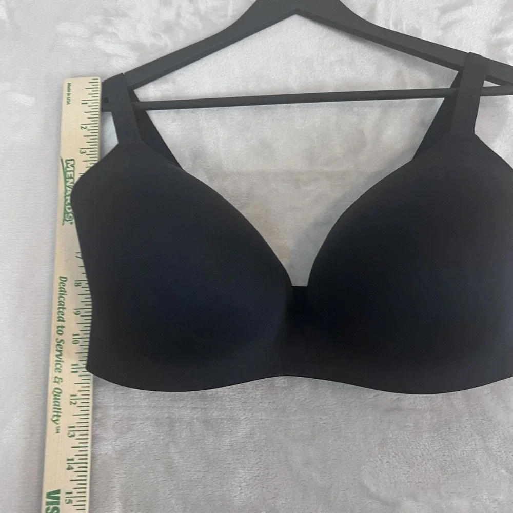 Uniqlo Wireless Bra 3D Hold Black 38/40 DDD G Black Full Coverage Minimalist NWT